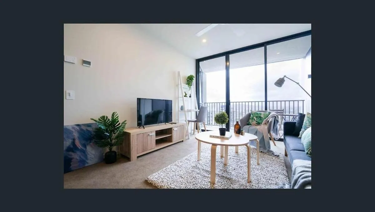 Apartment Resort-Style Living By The River Brisbane Australia